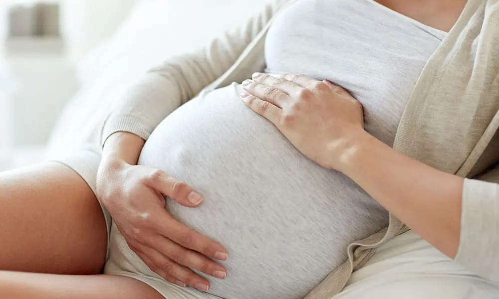 pregnant woman spa treatment